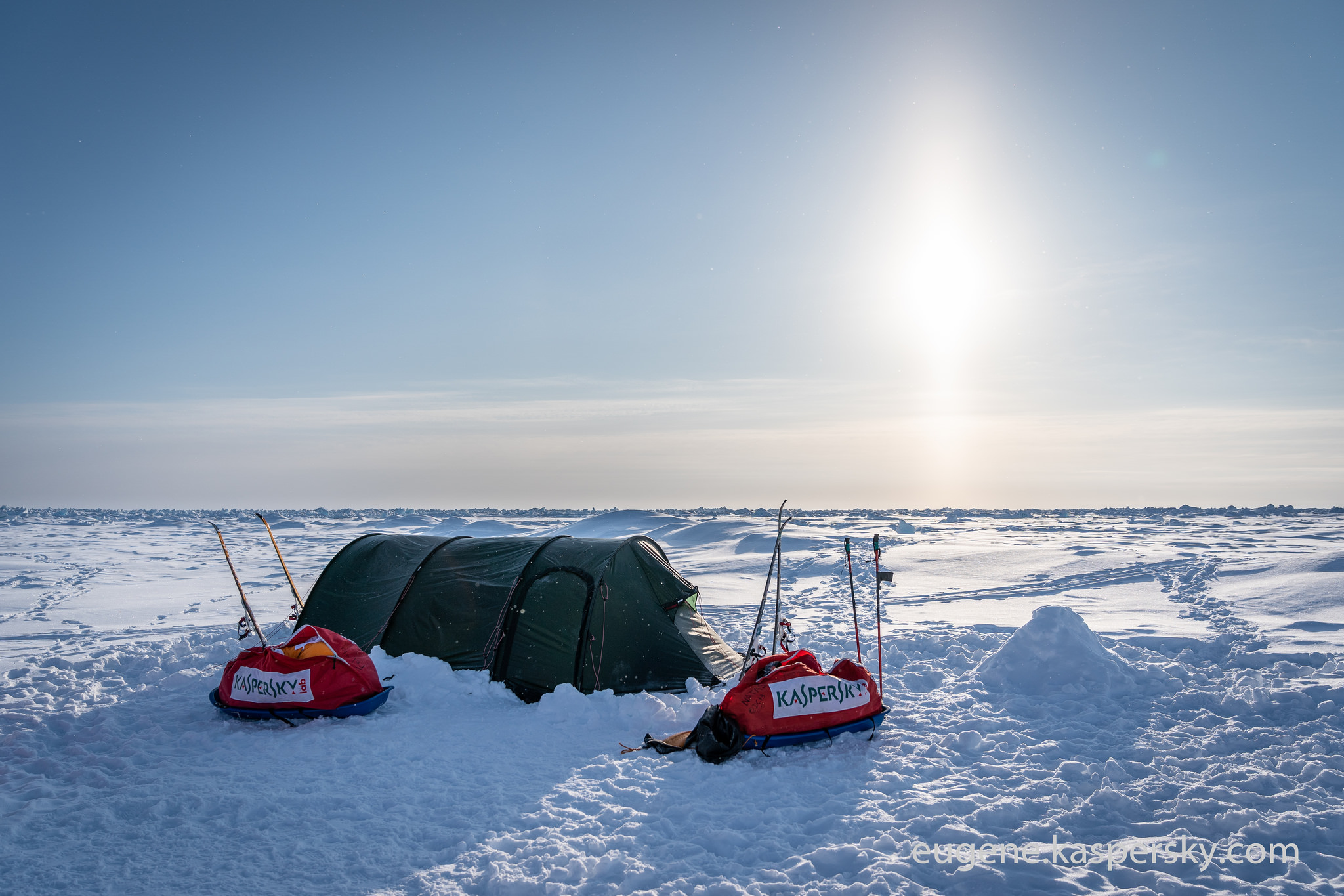 Barneo Camp (North Pole), дрейфующая станция Барнео (Северный Полюс)